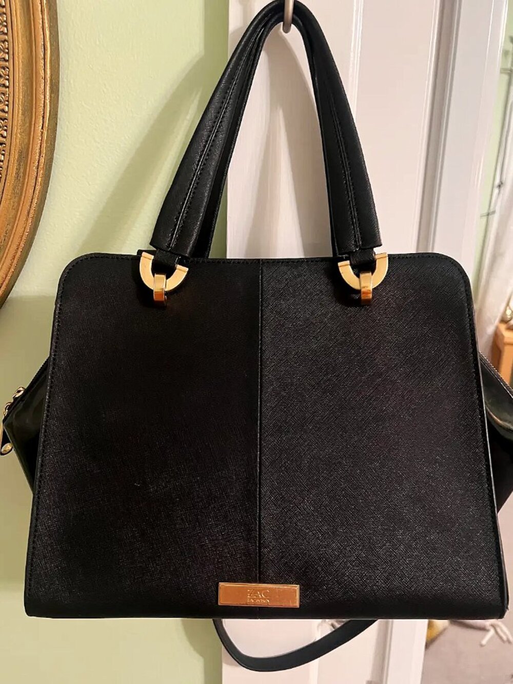 Zac Posen Black Leather Handbag, gold details, Pre-Owned, Excellent condition